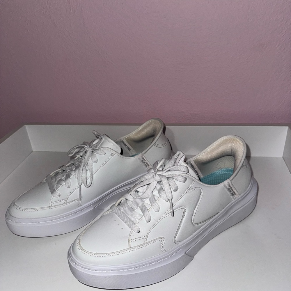 Skechers White Women's Sneakers